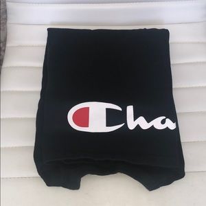 Black Champion T-shirt [ Small]